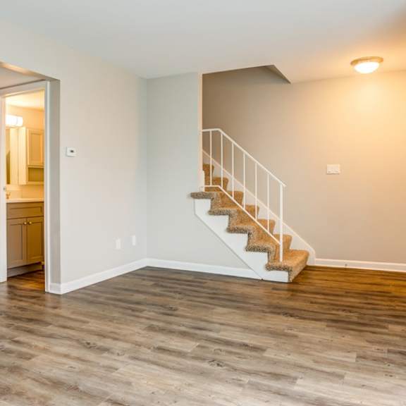 wooden floor at the view apartments st charles, illinois, 60174