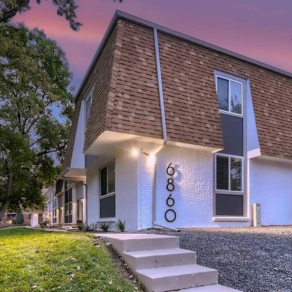a house with the number 688 on the front door.