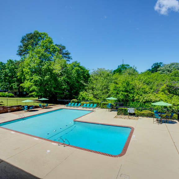 pool and sundeck at lakecrest apartments, prg real estate management, south carolina