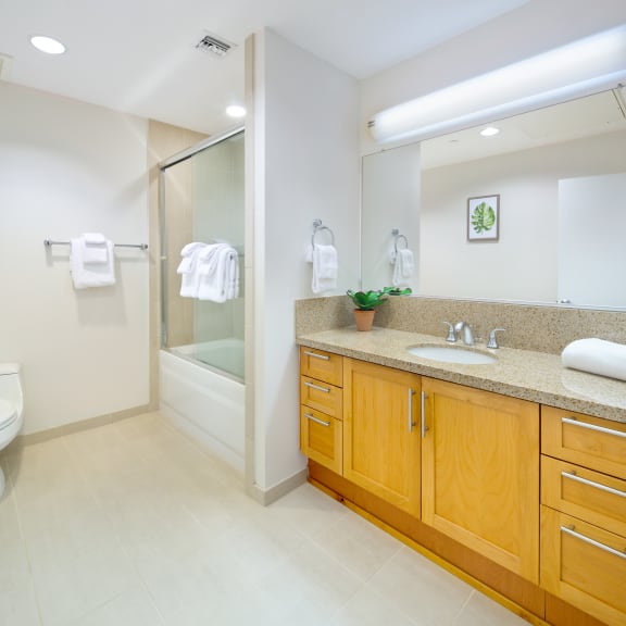 Wilshire Margot Apartments in Los Angeles, CA RENTCafe