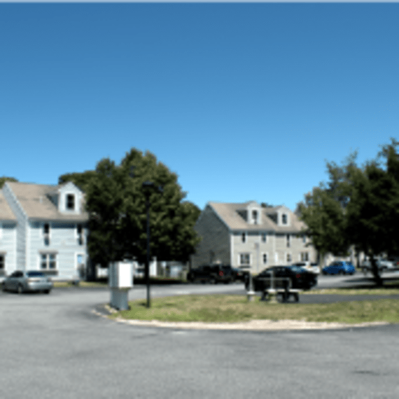 founders court