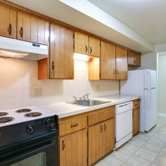 sheridan drive – kitchen - dining – efficient appliances included – dishwasher - garbage disposal - electric range - 24 hour emergency maintenance – basic fios tv included – extra storage - ask for a 