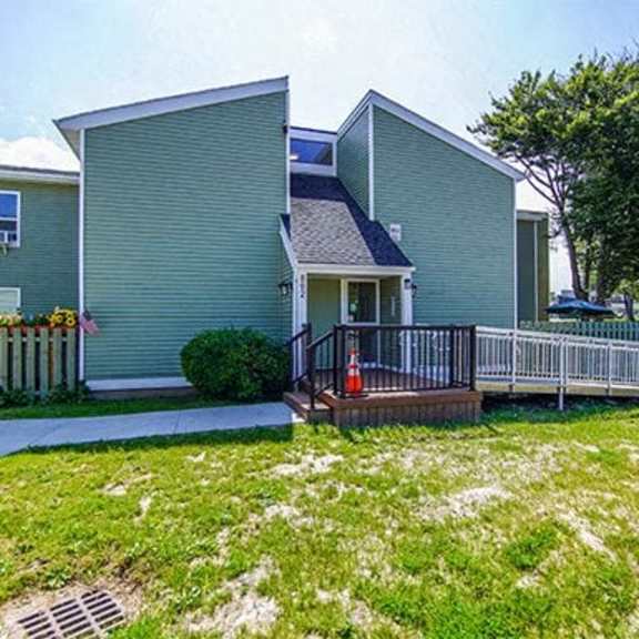 parkside houses – one to four-bedroom, one to one and a half-bath units – amherst, ny – off street parking – ub north – swimming pool – tennis court - cable/internet ready - in-unit laundry