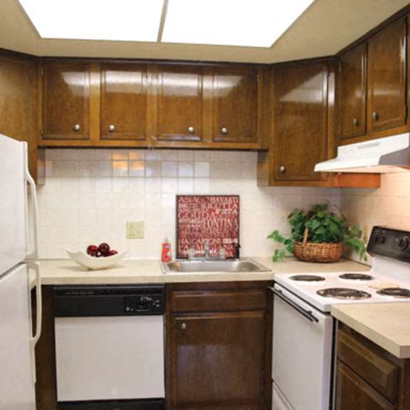 peppertree village apartments – kitchen - dining – appliances included - 24 hour emergency maintenance - garbage disposal – dishwasher - private storage - ask for a tour - pet friendly