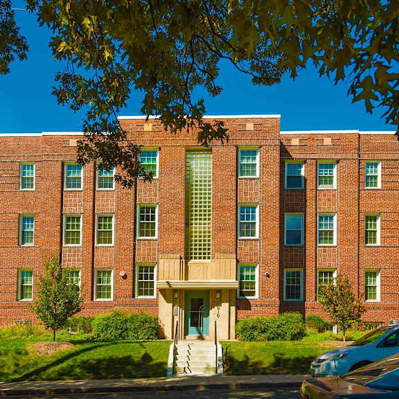 fort view apartments washington, dc