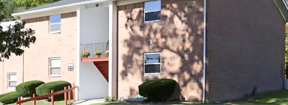 best garden style one bedroom and two bedroom rental apartments at brighton arms apartments in neptune city, nj near jersey shore medical student short term fully furnished housing available