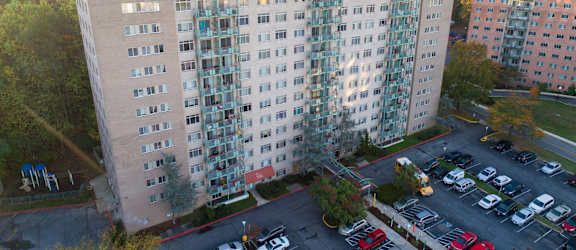 Essex House property image