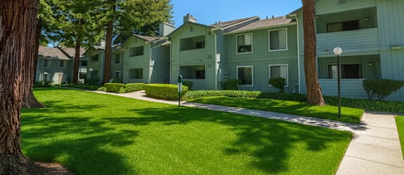 Vintage Pointe property image