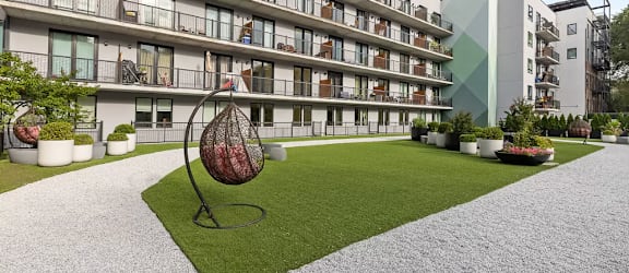 10 Lexington Avenue property image