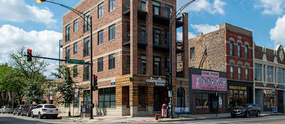 HIGHPOINT West Town property image