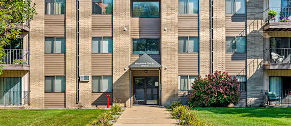 Oakwood Court Apartments property image