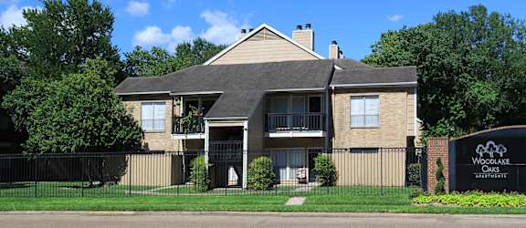Woodlake Oaks Apartments property image