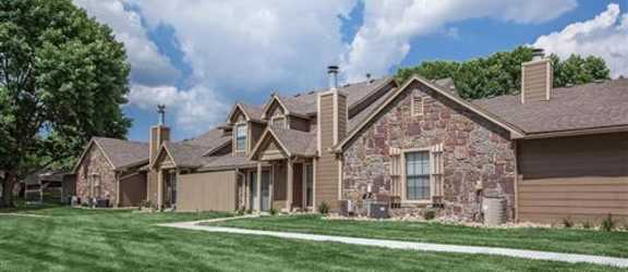 Waterford Place Apartments & Townhomes property image