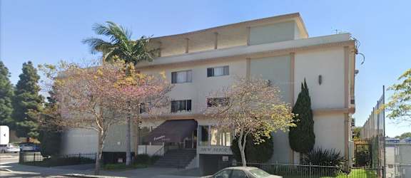 200 W. Arbor Vitae St. property image