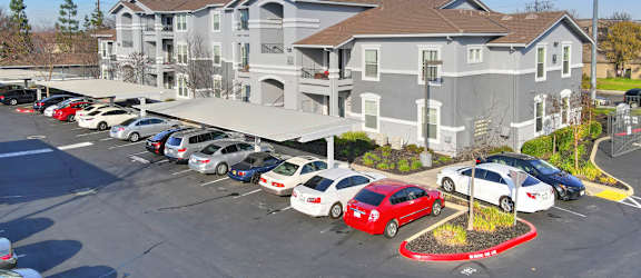 Geneva Pointe property image