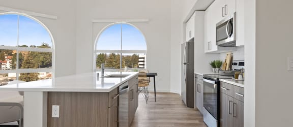 Lincoln Landing Apartments property image