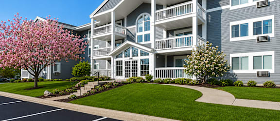 Royal Oaks Apartments property image