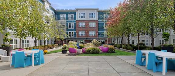 Axis Admiral's Hill Apartments property image