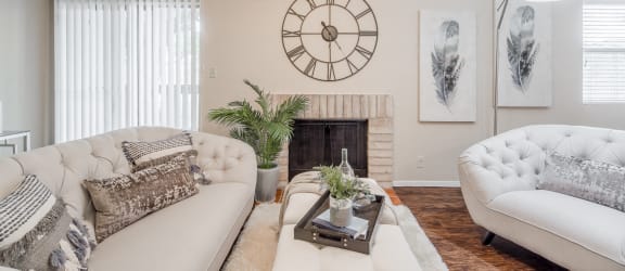 Plaza DeVille property image