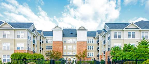 Avenel at Montgomery Square - Exterior building and landscape
