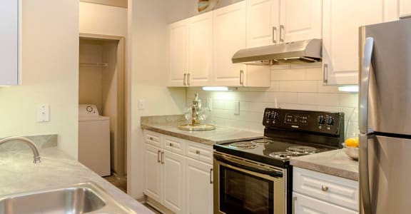 Eat-in Kitchens at The Views at Jacks Creek, Snellville, GA, 30039