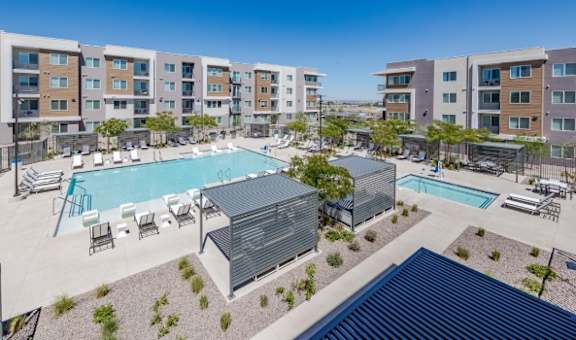 Element 12 at Cadence property image