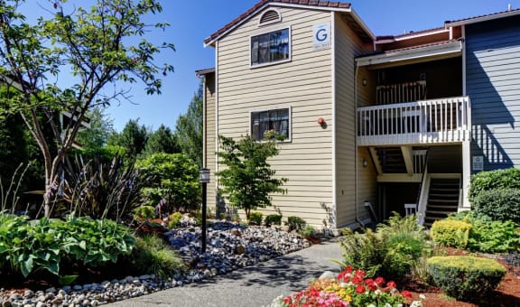 2000 Lake Washington Apartments property image