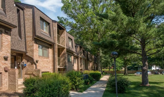 West Wood Oaks Apartments property image