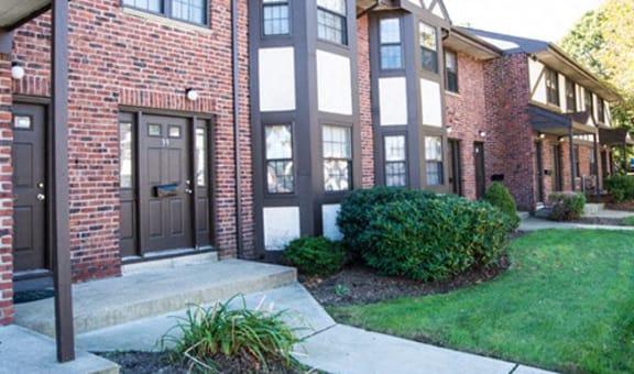 Brookwood at Islip property image