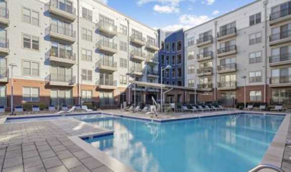 605 West End property image