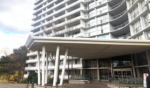 La Salle Towers property image