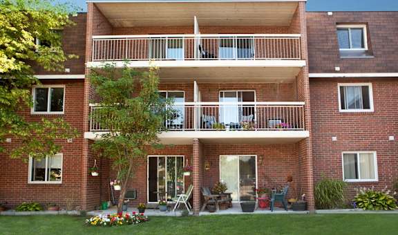 Linden Court property image