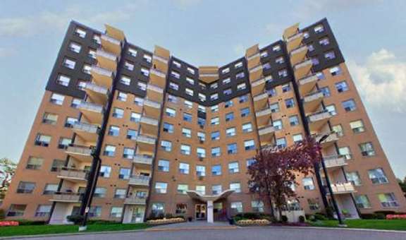 Fairway Towers property image