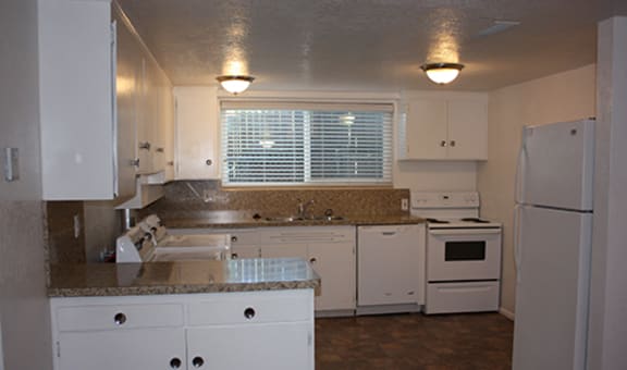 Halladay  800 E Center Street property image