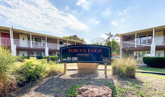 Town's Edge Apartments property image