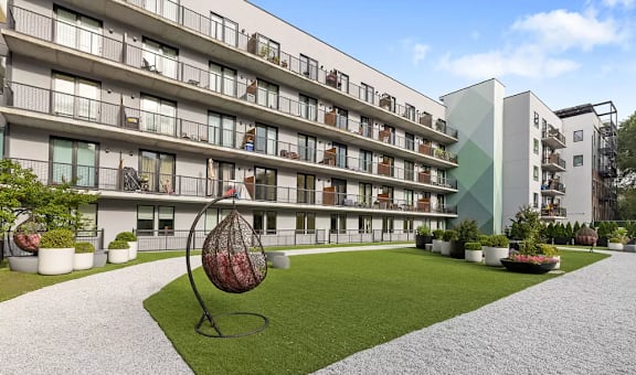10 Lexington Avenue property image