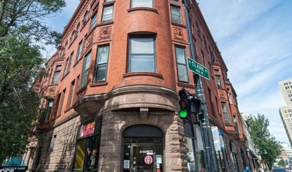2300 N Clark property image