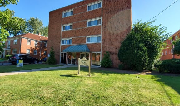 Almar Arms property image