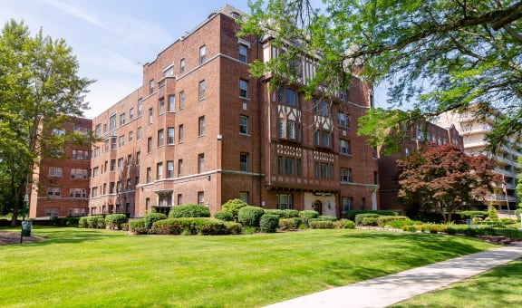 Hampton House property image