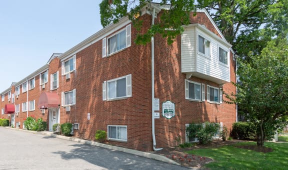 Colonial Club Apartments property image