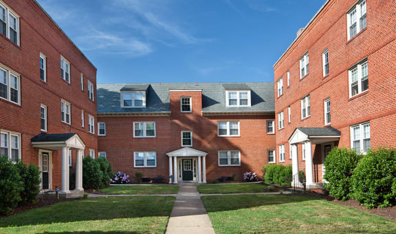 Kensington, Patterson Place and Grove Ave property image