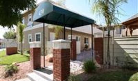 430 E Maude property image