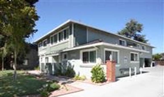 1584 Hollenbeck property image