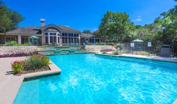 Legends on the Green Apartments property image