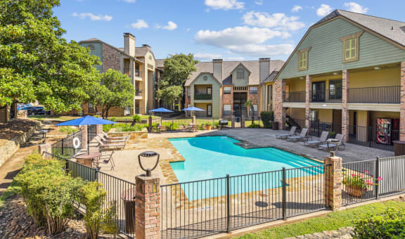 Bandera Crossing property image