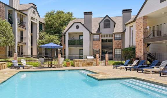 Bandera Crossing property image