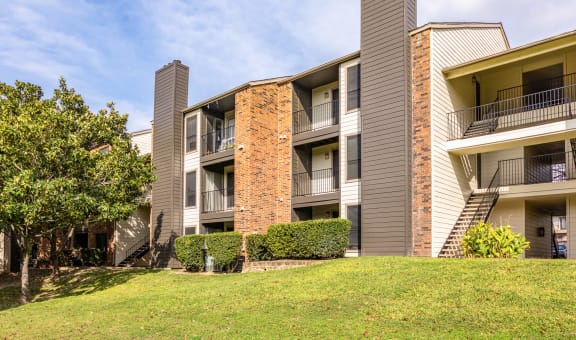 Walnut Creek Crossing property image