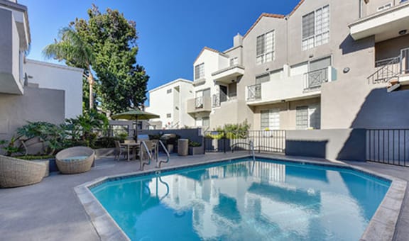 The Woods at Toluca Lake property image