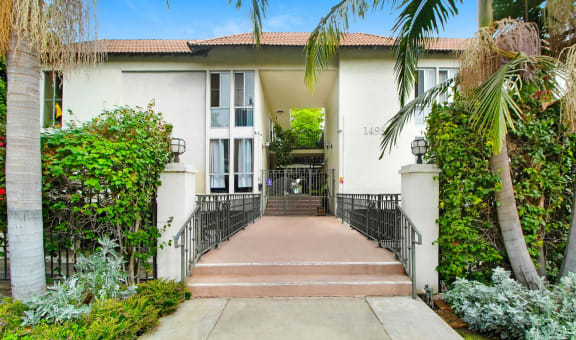 Dickens Court property image