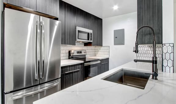 9400 Exposition property image